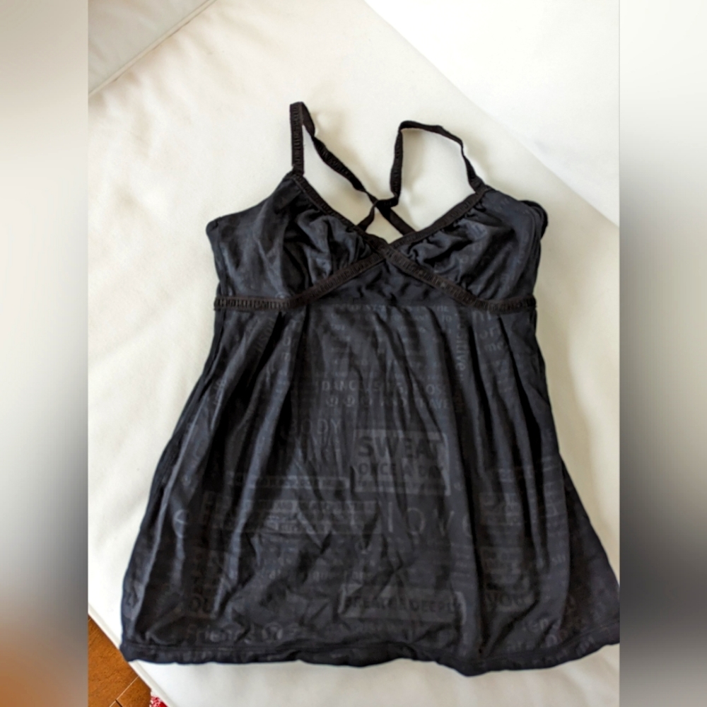 OG Lululemon Babydoll style LULULEMON print top Vintage